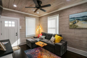 Dog-Friendly Stylish Super Cozy Home Fabulous Patio and Perfect Location